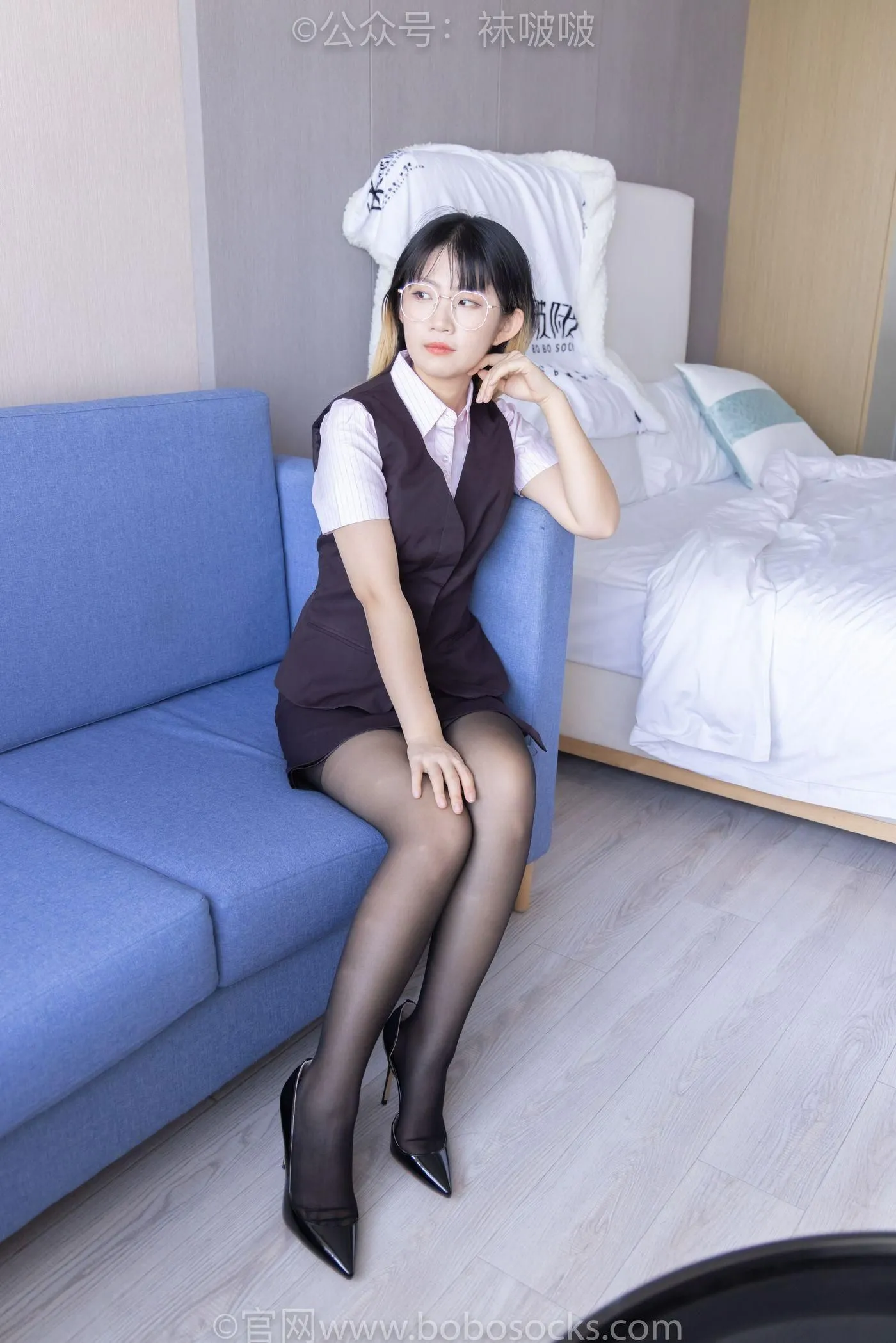 [BoBoSocks袜啵啵]NO.065 砂糖-招行制服、高跟鞋、黑丝 [140P]插图6